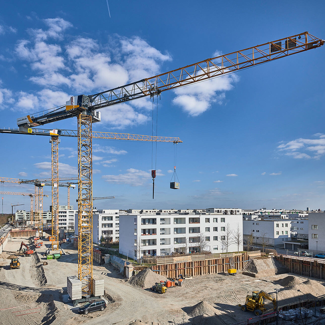 Baukranvermietung in Unterhaching zum Bau einer Wohnanlage